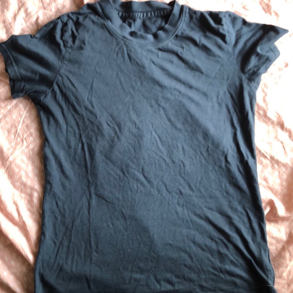 Brandy Melville baby tee
